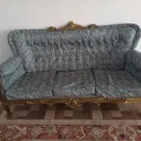 مبل نیمه سلطنتی