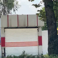 مغازه ۶۰ متری بر بلوار کریمی