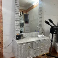 آینه کنسول|آرایشگاه و سالن‌های زیبایی|نهبندان, |دیوار