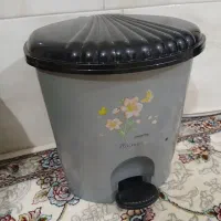 سطل آشغال پدال دار