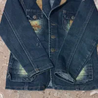 تعداد زیادی لباس|لباس|کرج, کوی گلها|دیوار