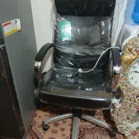 صندلی نو اصلا استفاده نشده