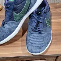 کفش سالنی فوتسال