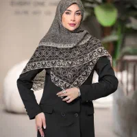روسری دست‌دوز چاپ‌خیس طرح اسلیمی