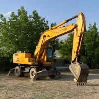 بیل مکانیکی هیوندا ۲۰۰ لاستیکی