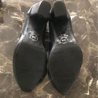 کفش|کیف، کفش، کمربند|قم, انسجام|دیوار