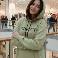 آگهی جذب مدل خانم برای پوشاک زنانه