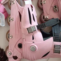 اسکیت دخترانه سالم با کلیه لوازم