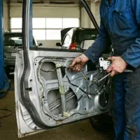 استخدام تعمیرکار قفل وشیشه بالابرجفت گیر