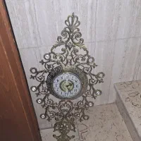 میز تلویزیون برنز و ساعت دیواری برنز