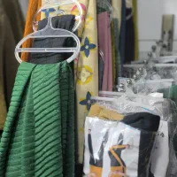 فروش عمده اجناس مغازه لباس رگال زیر قیمت