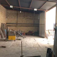 کارگاهی به متراژ ۳۷۰ متر که ۱۲۰ متر آن سوله میباشد
