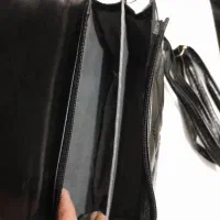 کیف|کیف، کفش، کمربند|بابا حیدر, |دیوار