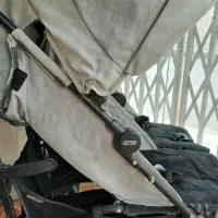 کالسکه دوقلو خارجی