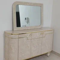 میز تیوی و آینه کنسول
