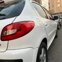 ۲۰۷ بی رنگ/۲۰۷ کم کار