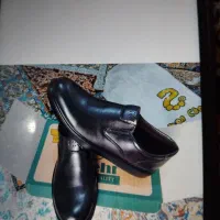 یک جفت کفش چرم