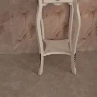 میز تلفن سفید