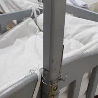 گهواره کنار تخت مادر|تخت و صندلی بچه|تهران, مسعودیه|دیوار