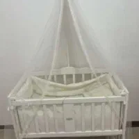 تخت/ گهواره نوزاد برندآپادانا