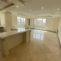 ۹۷ متر دو خواب کلید نخورده کم واحد رو به آفتاب