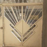 به یک نفر نقاش ساختمان نیازمندم