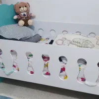 تخت بچه به همراه تشک