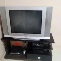 میز و تلویزیون