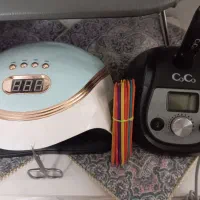 وسایل کاشت ناخن درحد نو|آرایشگاه و سالن‌های زیبایی|یزد, |دیوار