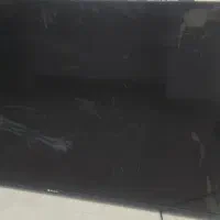 تلویزیون با صفحه شکسته اسنوا ۵۵