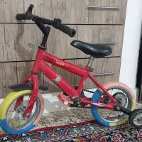 ۲ عدد دوچرخه قیمت خیلی پایین به خاطر کمبود جا