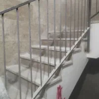 نیروی نقاش نیمه ماهر با تسلط به غلتک و قلم زنی..