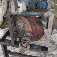 پمپ ۶ طبق در هشتاد|ماشینآلات صنعتی|هلیلان, |دیوار