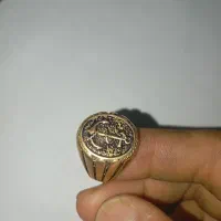 انگشتره طلایی