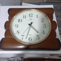 ساعت دیواری کاملا سالم