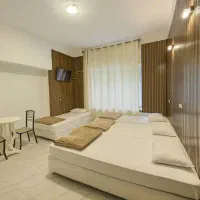 سوییتهای مستقل تمیز و اقتصادی بلوار کشاورز ولیعصر