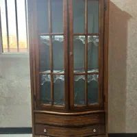 دکور کمدی چوبی شیشه‌ای دو درب با کشو|بوفه، ویترین، کنسول|اهواز, کیان اباد|دیوار