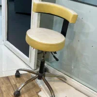 صندلی طرح برقی میکاپ و استاد کار