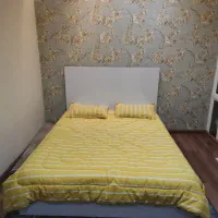 تخت دو نفره با کفی چوبی و تشک