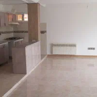 اجاره یه واحد آپارتمانی طبقه اول روی پیلوت