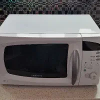 فروش لوازم برقی و میز به دلیل جابجایی خانه