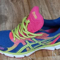 کتونی اسیکس     سایز ۴۰ونیم