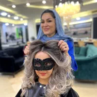 متخصص رنگمو هستم آماده همکاری با سالنهای پرمشتری