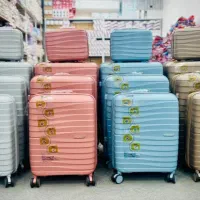 چمدان ترند سال وارداتی فول ست 4 تیکه با کیف آرایش