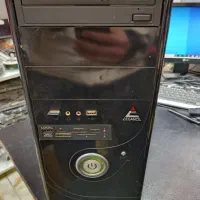 کیس کامپیوتر در حد نو است