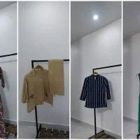 فروش یکجای ۱۰۰ تکه لباس در حد نو