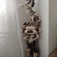مجسمه اسب به همراه استند