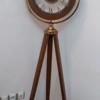 ساعت سه پایه تلسکوپی