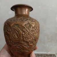 گلدون قدیمی مسی