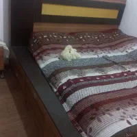تخت دو نفره سالم   و تمیز